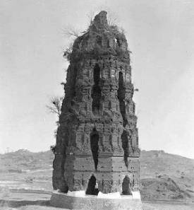 1924年雷峰塔突然坍塌，专家后来在塔底究竟发现了什么？