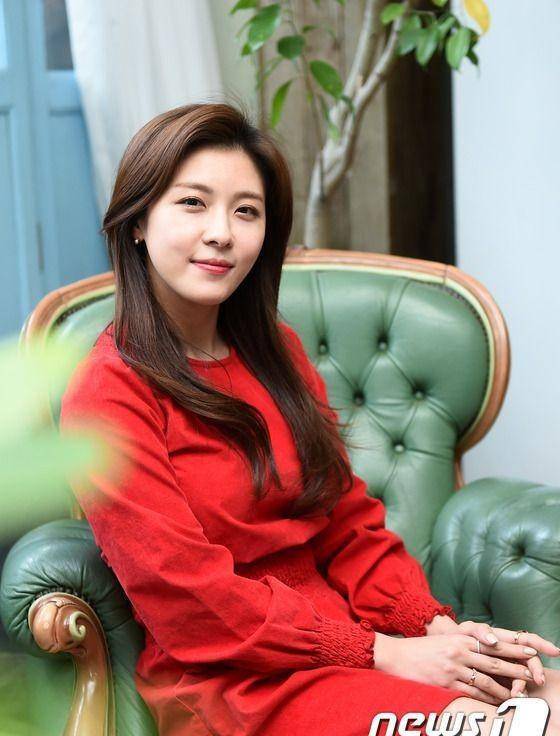 80后的唯美女神 河智苑的时尚穿搭,清纯 火辣 感性 都是她衣品的写照_