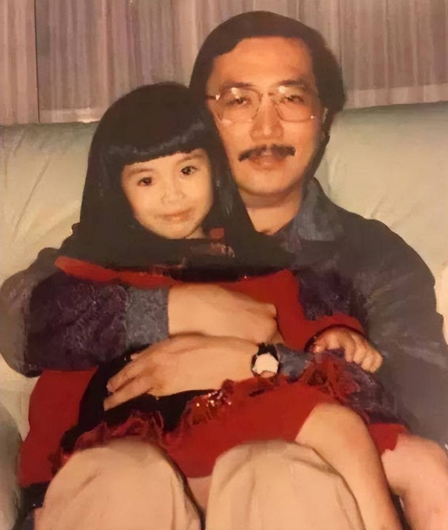 甘愿做刘德华背后的女人21年,46岁才产子,朱丽倩究竟有多能忍?