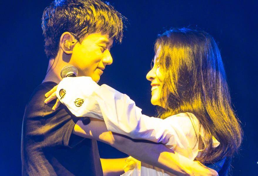 为孩子付出太多,团队解散代价大_华晨宇_鹿晗很_时候