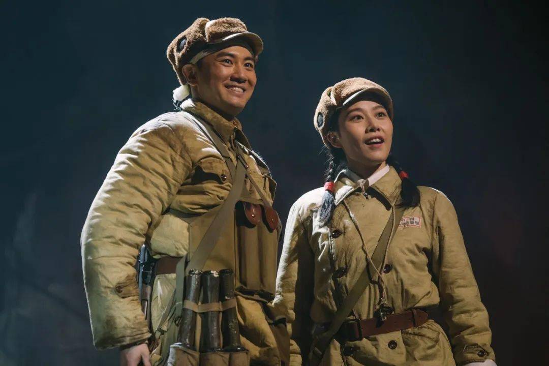 承风骨亦有锋芒|大型话剧《英雄儿女》昨晚首演_王成_历史_上海