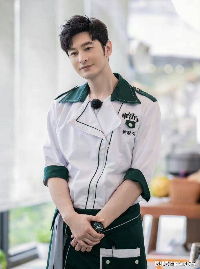 也许那时候黄晓明自己也看网友留言,也知道是哪里出了问题