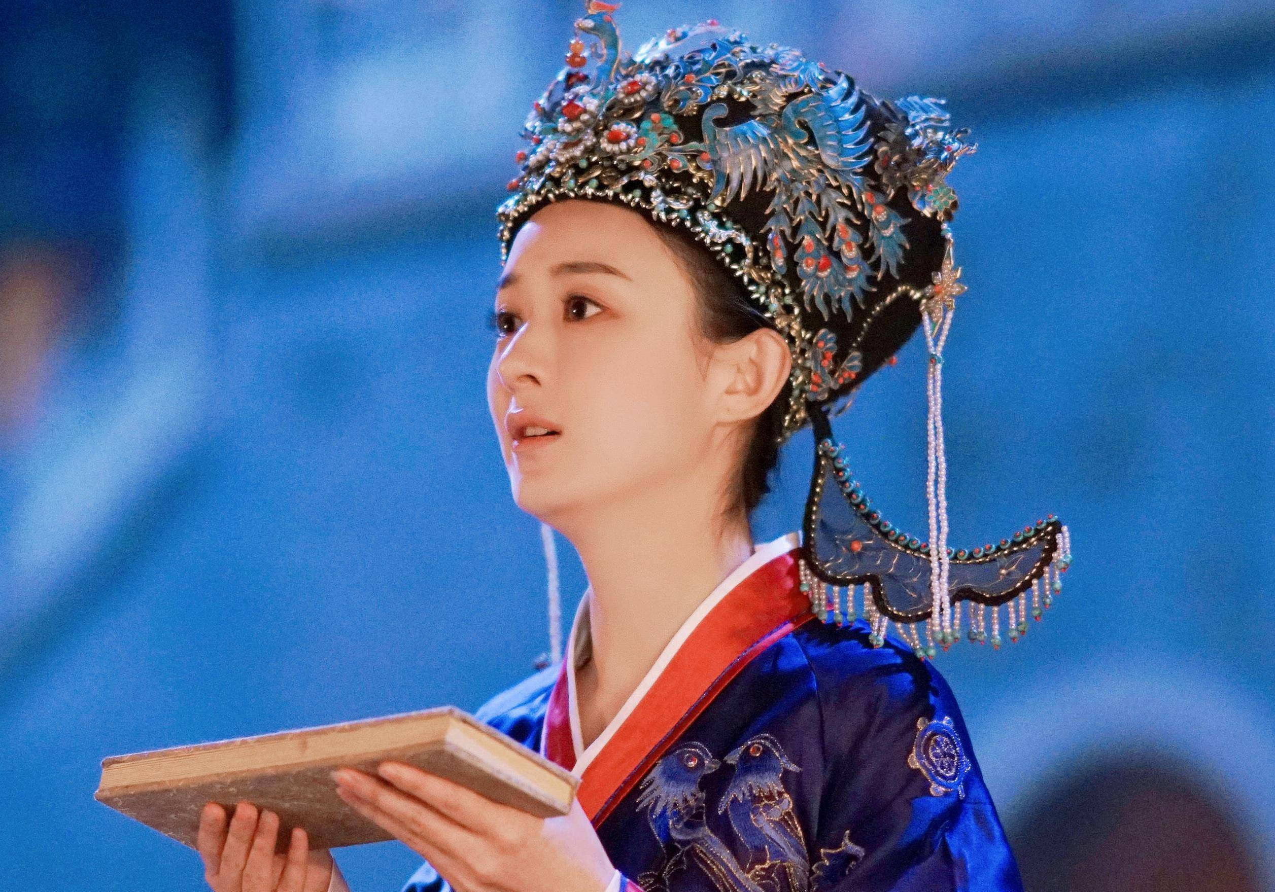 《知否》海报大有深意,明兰是兰花,如兰是桃花,而她却是凤凰花_老太太