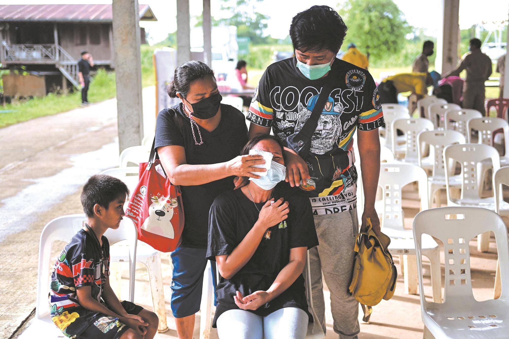 泰国托儿所枪击案已致38人遇难 凶手曾是当地一名警察 因吸毒被解雇