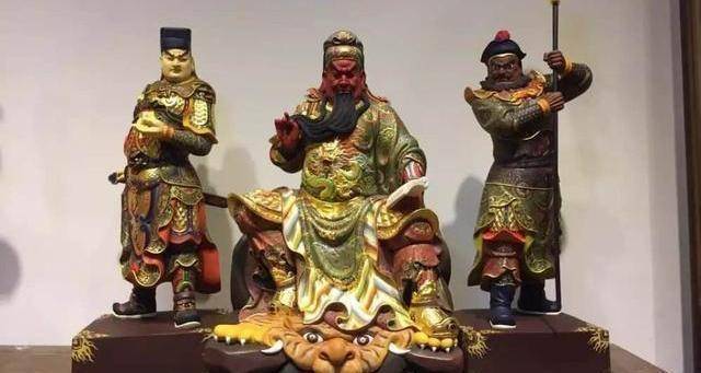 赵云一枪刺死裴元绍,为何三枪都没有刺死周仓?_关羽_刘备_三国猛将
