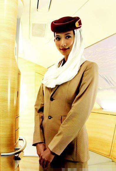 明星当空姐,刘亦菲唐嫣杨幂养眼,王珞丹好土,林志玲好特别_制服