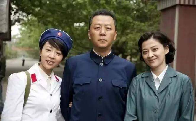 女星张龄心:与男友相恋20年,坚持不婚不孕,婚后感谢丈夫逼生_扈耀之