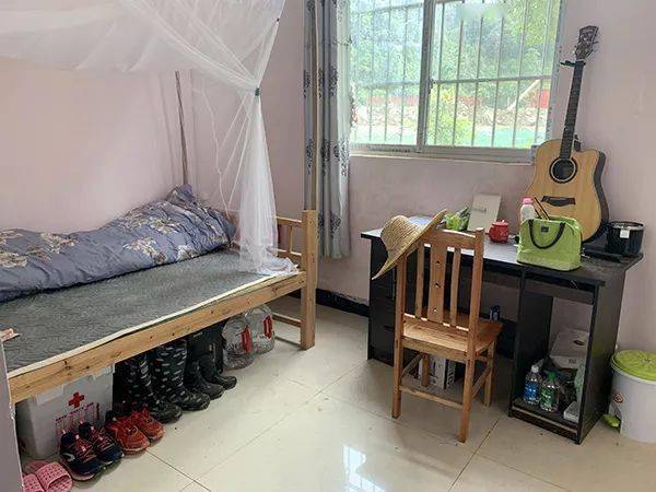 资料图:黄文秀驻村期间居住的房间作为驻村第一书记,黄文秀为村子做了