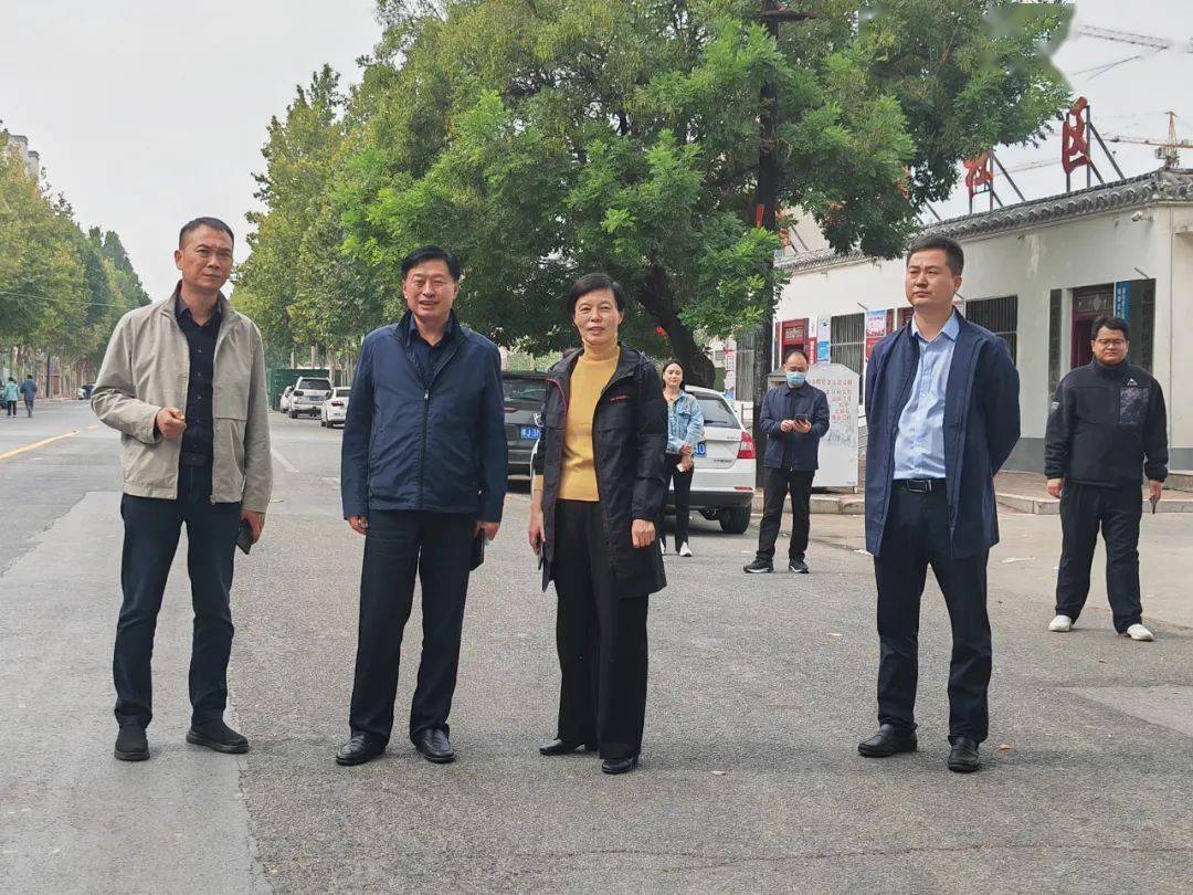 县委书记曹拥军深入朝阳社区调研全国文明城市创建工作_攻坚战_措施