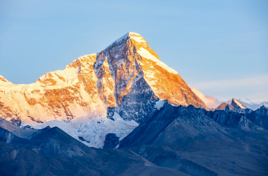 西藏最美7大雪山,去过4座以上算你牛!_海拔_山峰_冈仁波齐