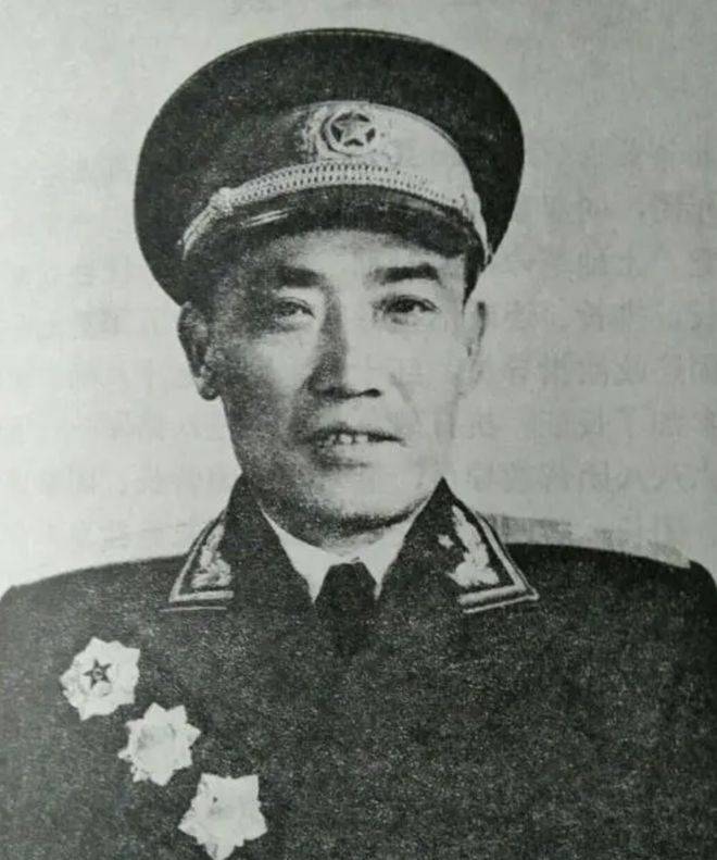 1971年他临危受命,全权接管总参部,深受毛爷爷信任,会是谁呢?_张才千_国民党_黄永胜