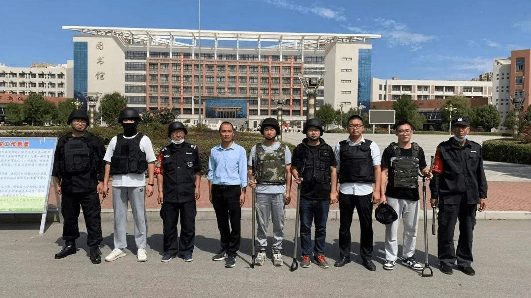 邓州市三贤高中开展安全隐患排查和反恐防暴应急演练活动_进行_校园