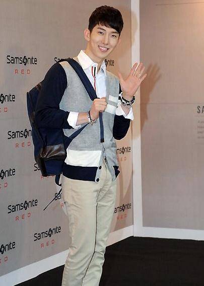 国外5位爱豆因家庭困难选择出道当明星,如今他们过上