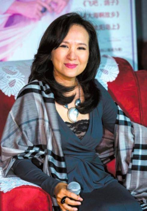 郑绪兰:已婚归化美国,45岁病倒,男友47岁去世,至今未婚_郑绪岚_东方