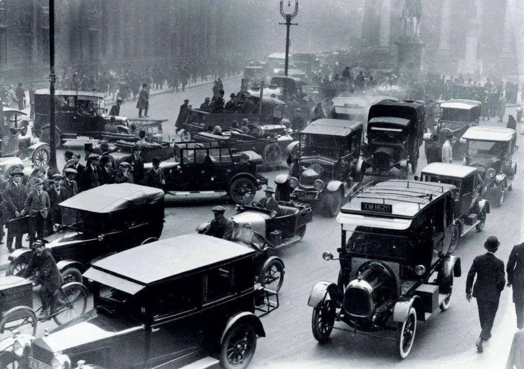 胡佛无为而治，罗斯福大刀阔斧，真正让美国大萧条结束的却是战争_搜狐网