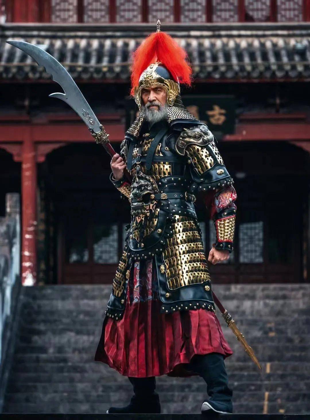 清美学霸设计中国甲胄服饰!火爆汉服界!又燃又帅炸!汉服才是yyds!_张超_发展_铠甲