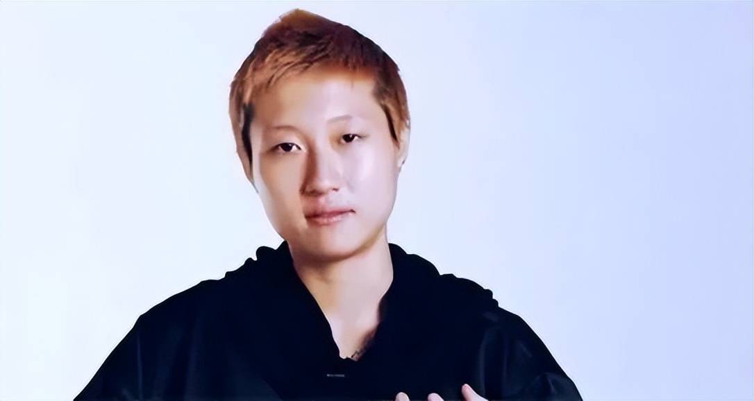 最惨星二代:背负上一代恩怨的小龙女_吴卓_吴绮莉_女儿