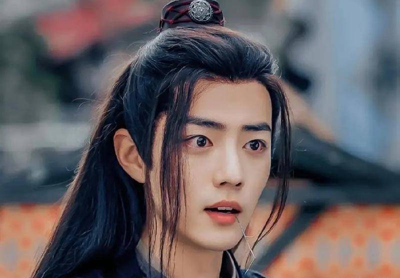 9大男星龙须刘海,王一博清纯,肖战俏皮,李现古朴,沙溢惹人笑_造型