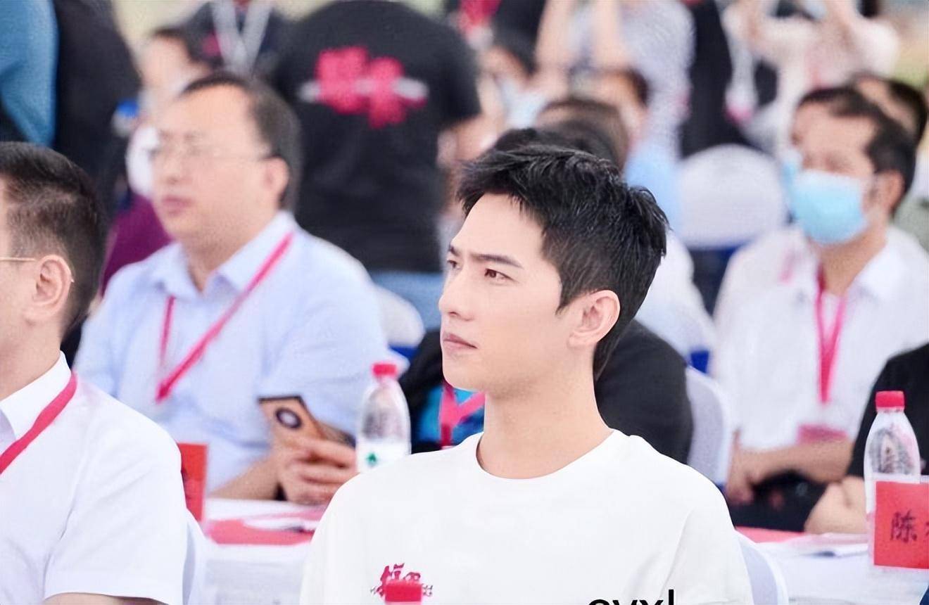 李易峰的瓜?杨幂热巴嘉行?陈妍希二胎?陈晓发展?杨洋轧戏?