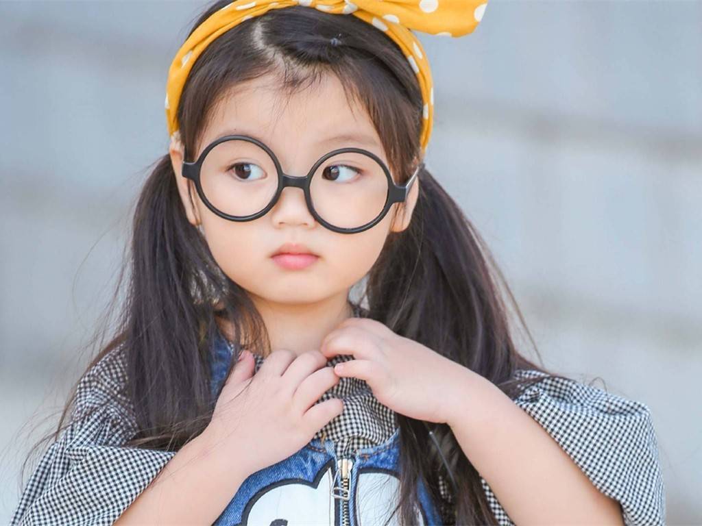 一群萌娃们,凭借着自己的童言无忌,在节目中为大家贡献了很多的笑料