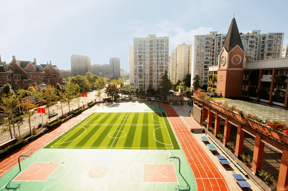 成都市龙江路小学中粮祥云分校可以看出,新升级的龙泉西川汇在校园