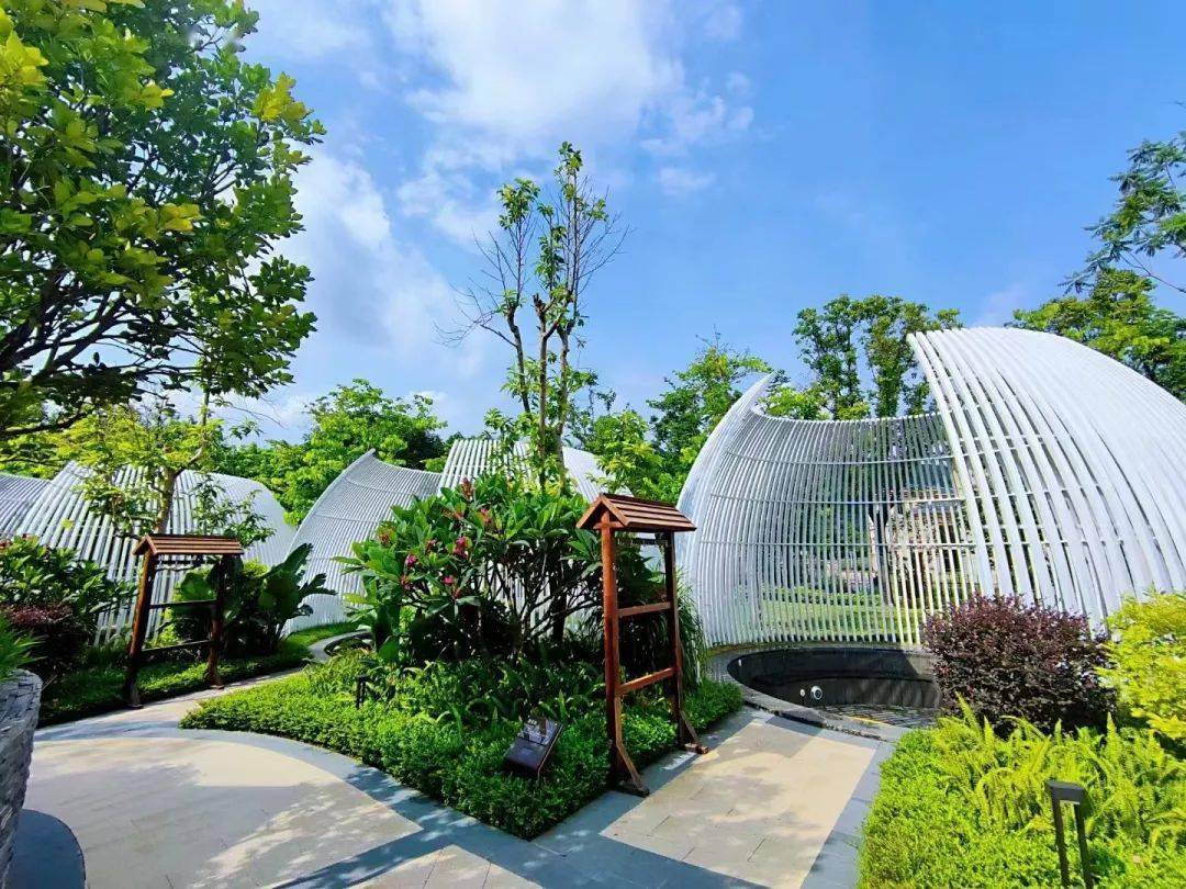 玩转广州从化云岭湖酒店-高级双床房,享2大1小自助早餐 户外温泉 园林
