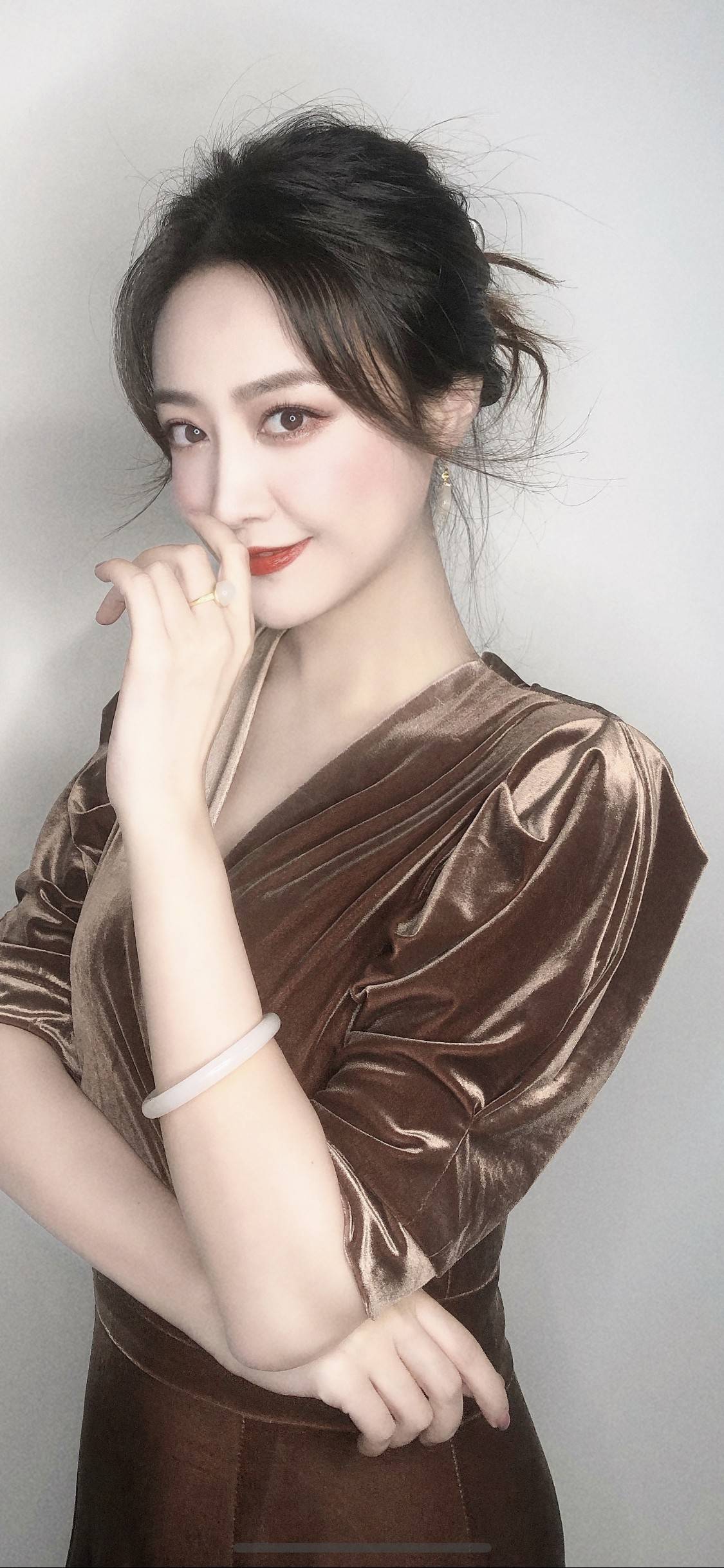 左岩谈女性力量:生活中打磨自我,如珍珠自带光芒_珠宝_文化_成长