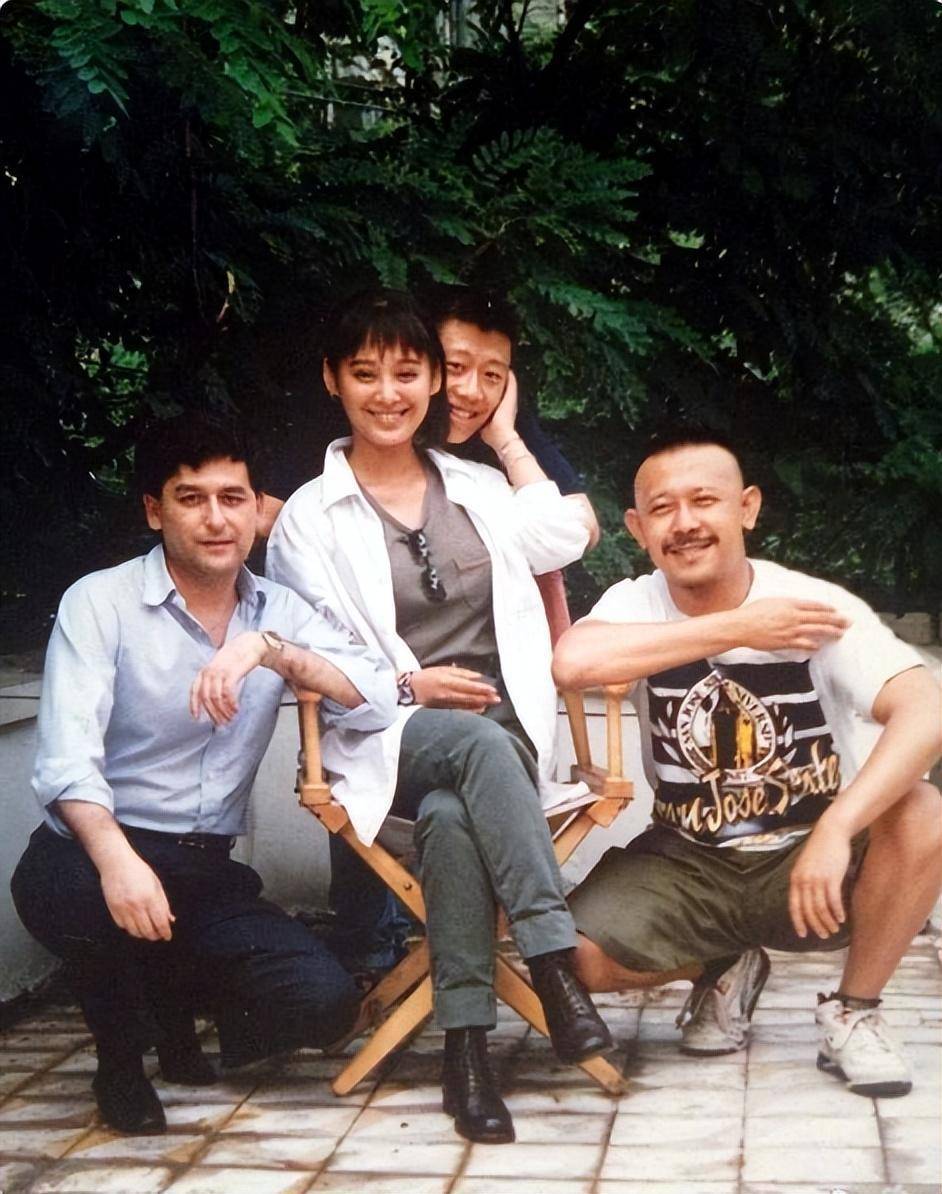 宁静:与美国丈夫离婚后,经历一次失败的姐弟恋,现单身一人_保罗_父母