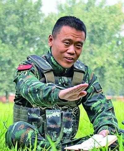 李闯 新华社发【二十大代表风采】初秋的燕赵大地,天气依然炎热,武警