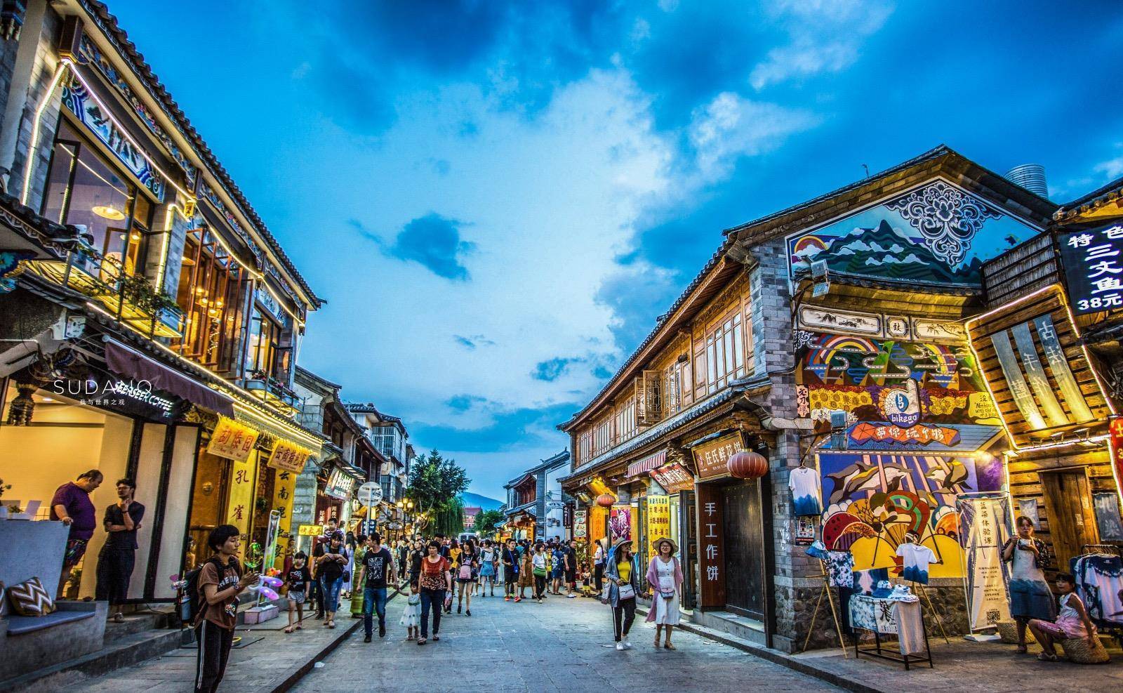 云南最文艺的古城，以“风花雪月”闻名，吸引众多青年男女来打卡
