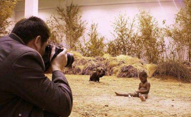 非洲小男孩秃鹰照片图片
