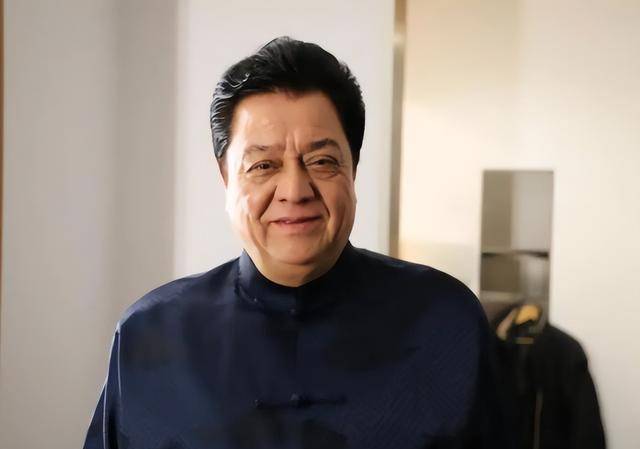 郭德纲曾解释为何没拜李金斗,却留下结婚,进团,拜师三个谜