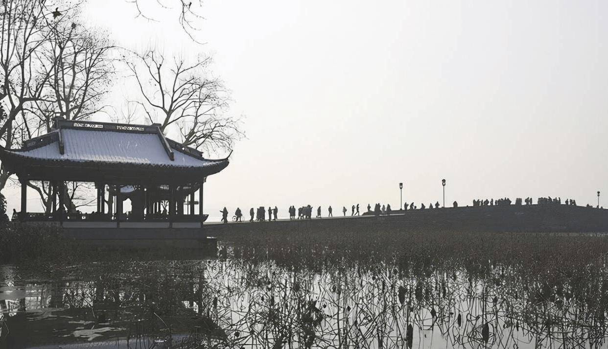 杭州西湖“最诗意”景点，冬有雪夏有荷，为避暑胜地却鲜有人知