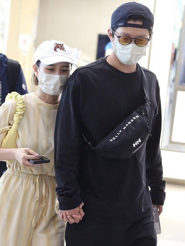 三位至今未嫁的"赌王千金",个个貌若天仙,各有各的苦衷_何超欣_何超云