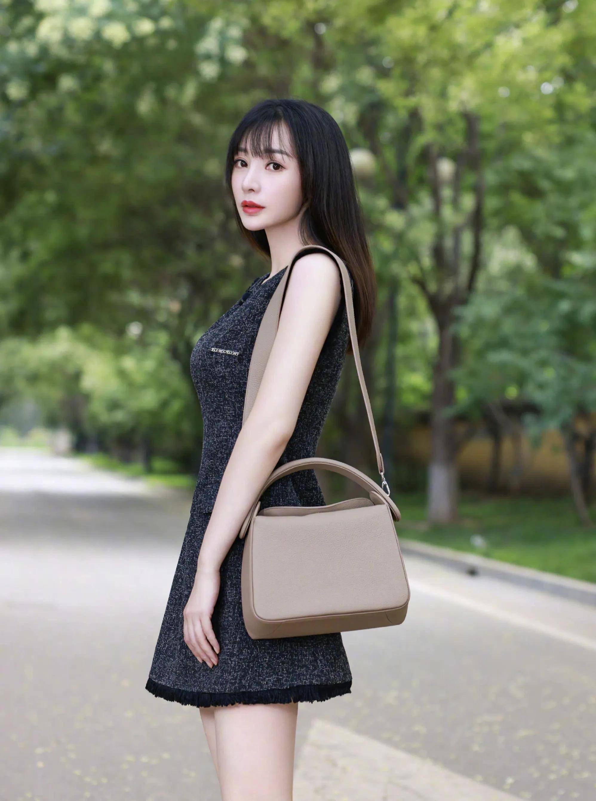 女明星柳岩写真合集:美丽时尚,东方女神_柳岩_写真_时尚