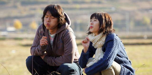 韩女神李沇熹短发宛如翩翩美少年,难怪是朴宝剑宋承宪的理想型_李云熙