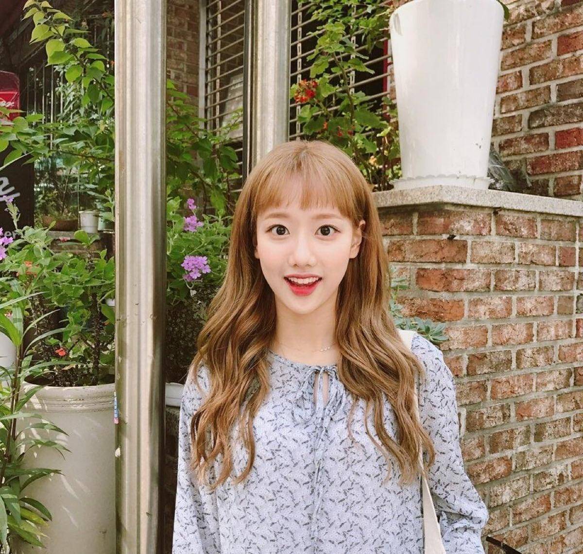 表白了偶像多年,april李娜恩终于追星成功,将与李帝勋合作新剧_演技