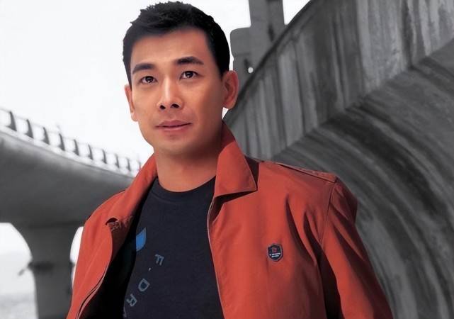 赵文卓的6段情史:有人大他9岁,有人为他生下儿子,依旧无名分_张丹露