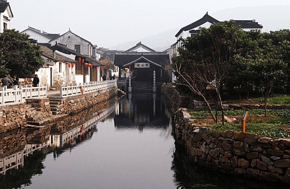 江苏隐世的千年古村，被称为“太湖第一古村”，迷人景色堪比宏村