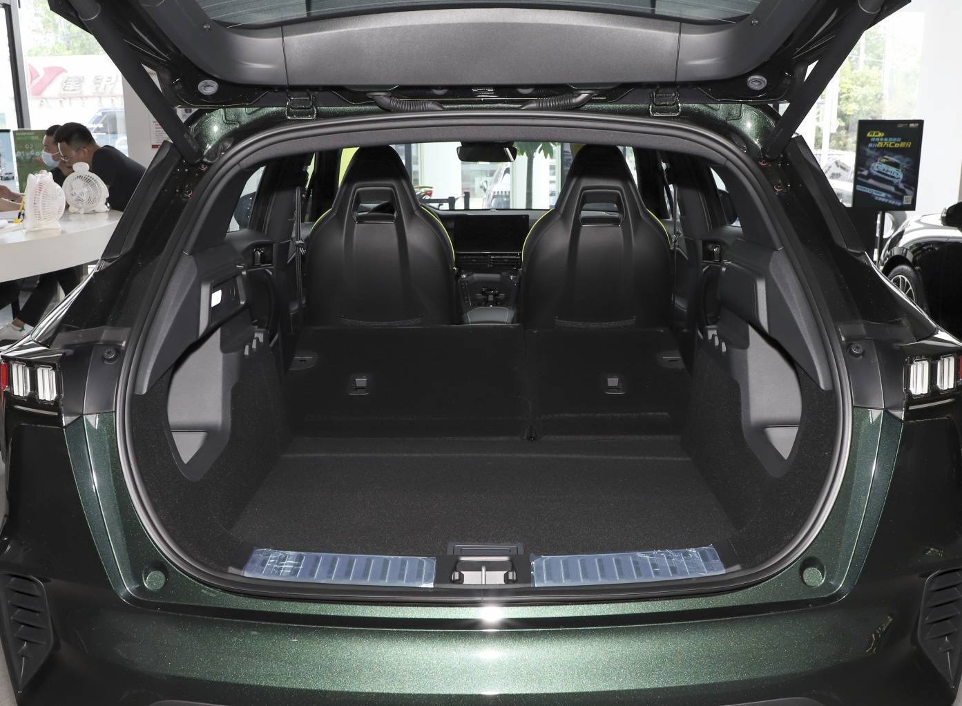 不到14万买一台23款领克06顶配车型值不值?