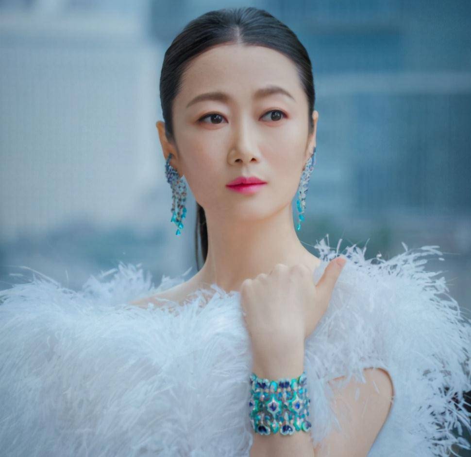 国际巨星赵涛:为了不变老坚持不生孩子不吃晚饭,却依旧老态毕现_电影