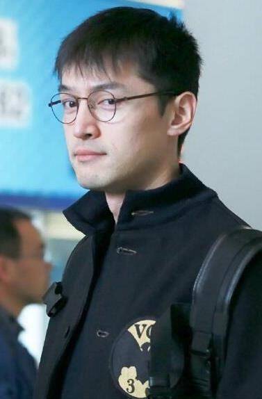 男明星素颜照:个个被打回原形,最后一个让人难以置信!