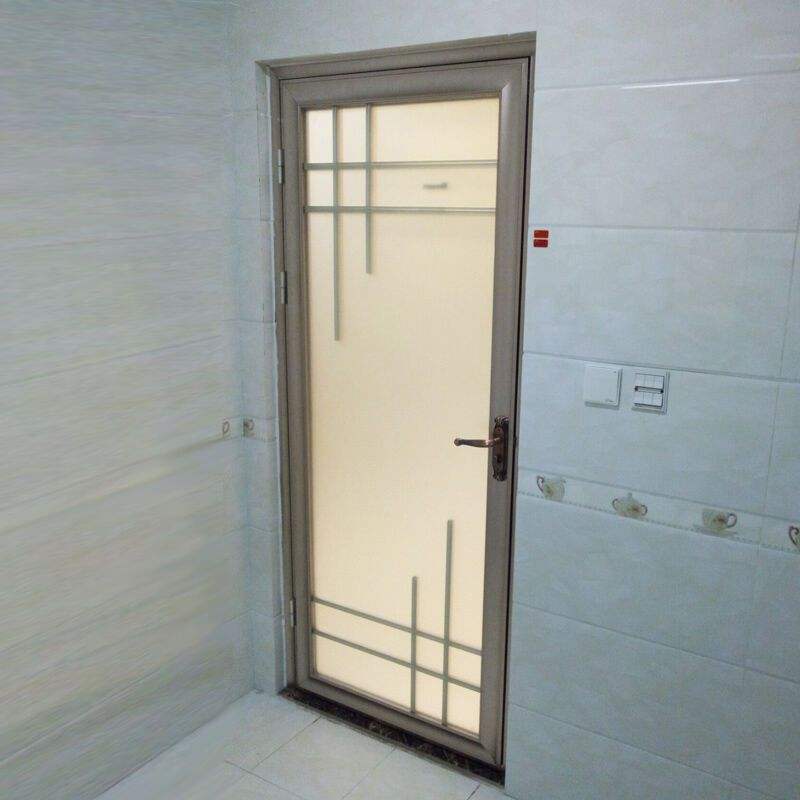 为何许多人卫生间都用单包门套,这样设计要注意哪些,看完就懂了_瓷砖