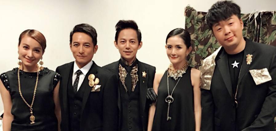 综艺女名门娜要当做家？官宣出版再立宝妈人设，暖心手记分享孕中故事