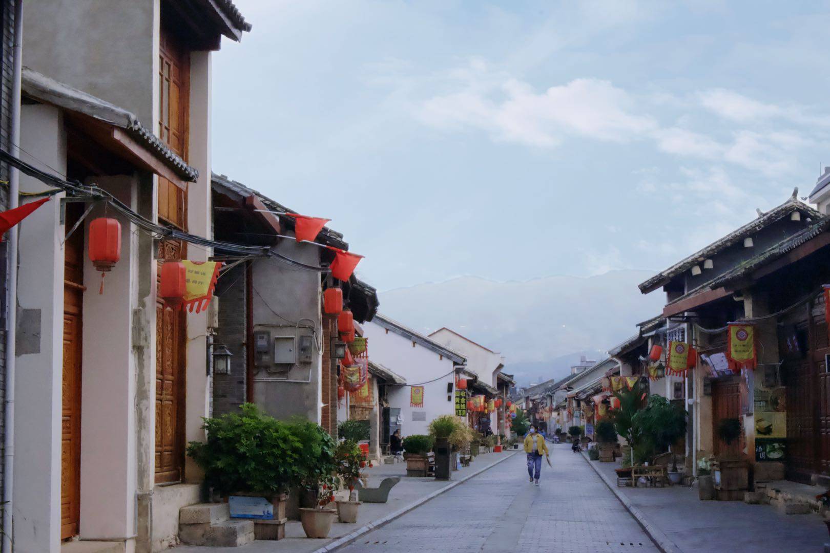 云南保山千年古镇，丝绸之路的必经之地，清朝就开的茶馆和糕点铺