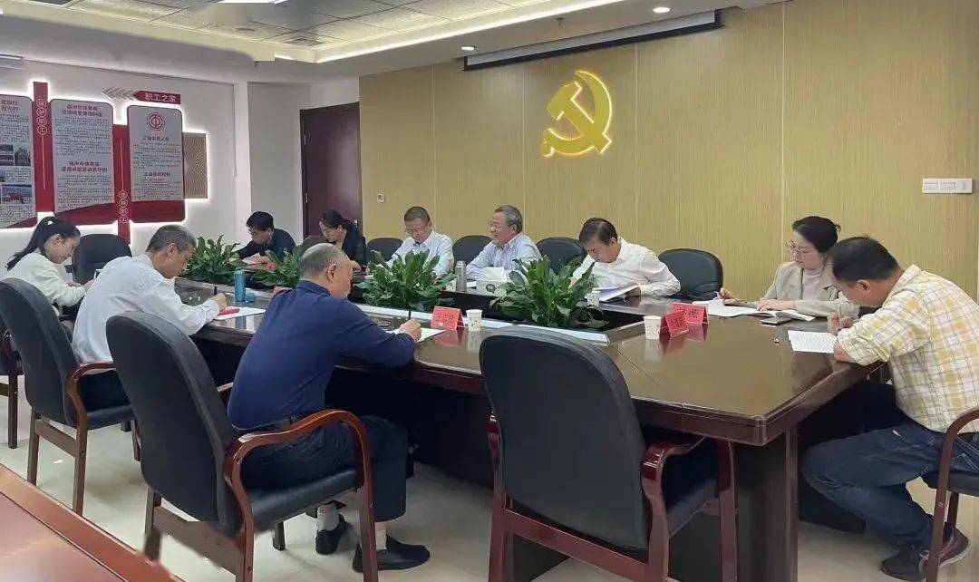 市人大法制委主任委员严孟灿,常委会法工委主任张诚参加调研.