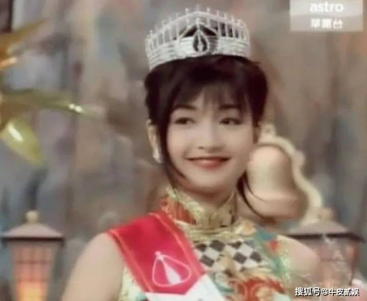 港风女神气质_那些年港片女神的风采_港风妆容穿搭风格