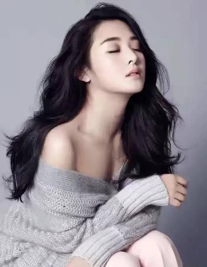 超女出道,火遍大街小巷,曾和李现出演青春电影,今30岁仍像少女_张含韵