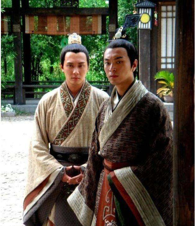 吕雉听了陈平的话果然转换了态度,这才有心思为儿子哭丧.