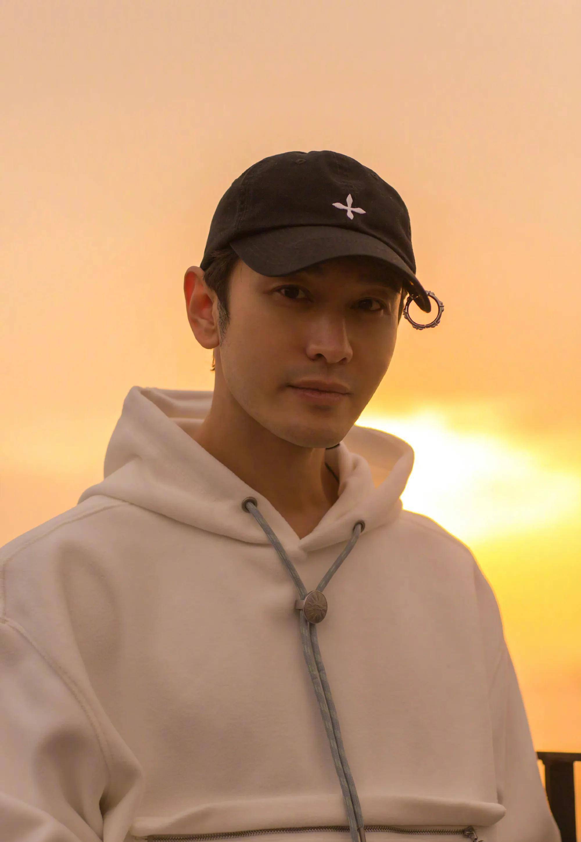 黄晓明晒青岛近照,最后一张亮了……_网友_老家_照片